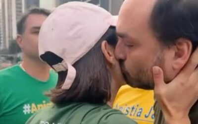 Michelle e Carlos Bolsonaro (Foto: Divulgação)
