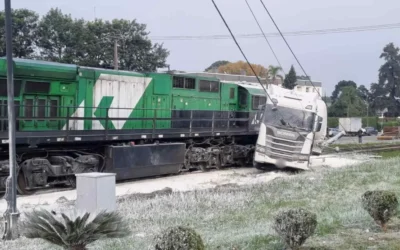 Colisão entre trem, carreta e veículos deixa um morto e uma mulher ferida na RMC