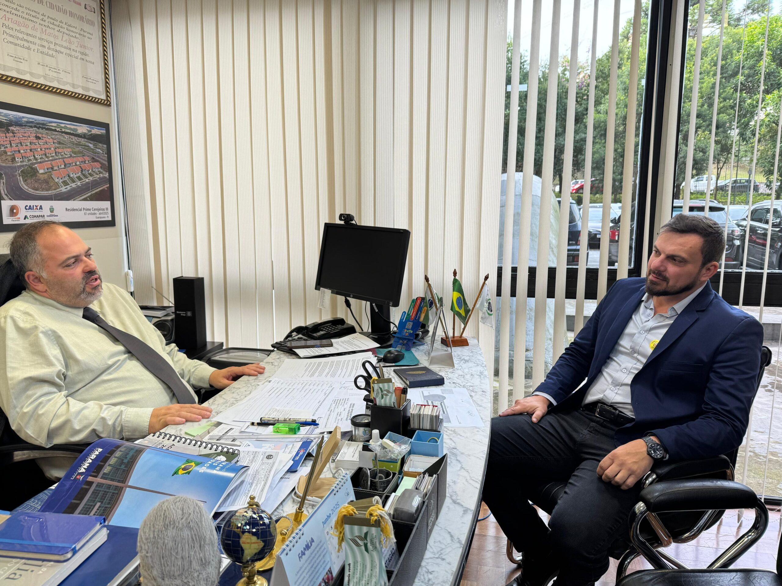 Deputado Artagão Junior recebeu o prefeito de Virmond, Fernando Mierzva (Foto: Ascom/AT)