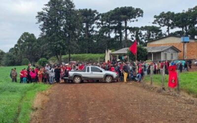 Ocupação está sendo monitorada por forças da Polícia Militar (Foto: Quedas em Foco)
