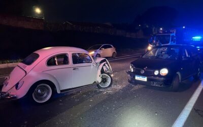 Fusca na Contramão Causa Grave Acidente na BR-277 em Curitiba