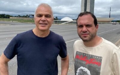 André Molina discute com Kadu Lambach a influência do Legião Urbana no rock de Curitiba
