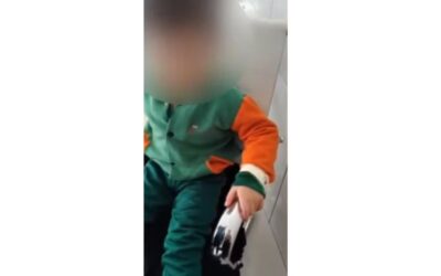 Justiça decide soltar professora que amarrou menino autista de 4 anos em escola no Paraná