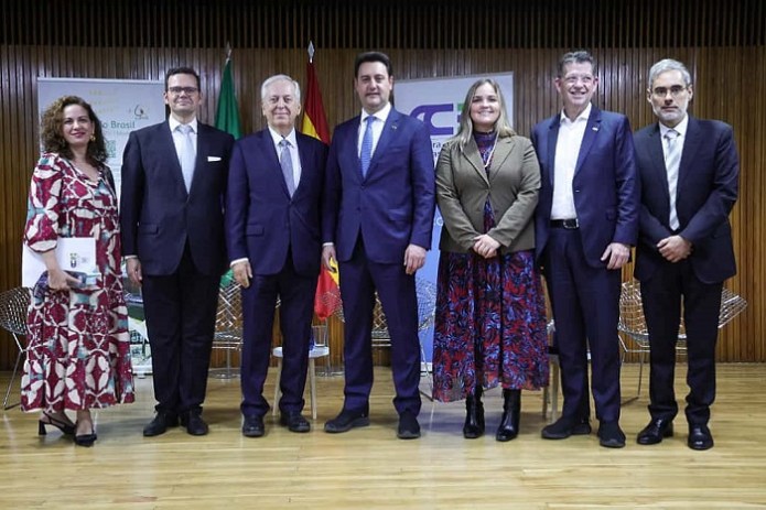Ratinho Junior apresenta potenciais do Estado a empresários espanhóis