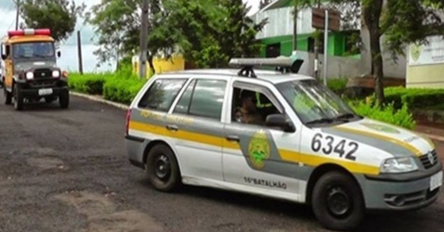 Patrulha Rural flagra casal fazendo derrubada irregular de vegetação nativa no Paraná