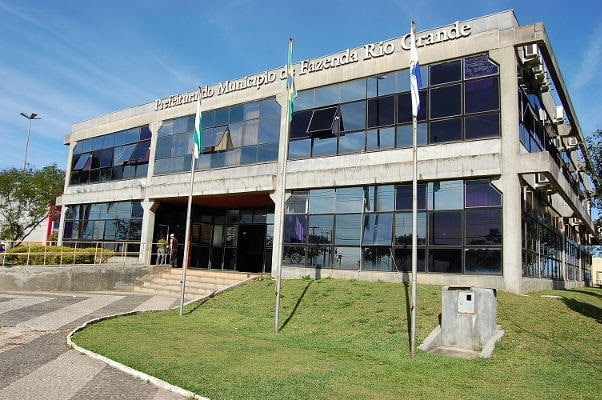 MP-PR prende prefeito e secretário de Fazenda Rio Grande
