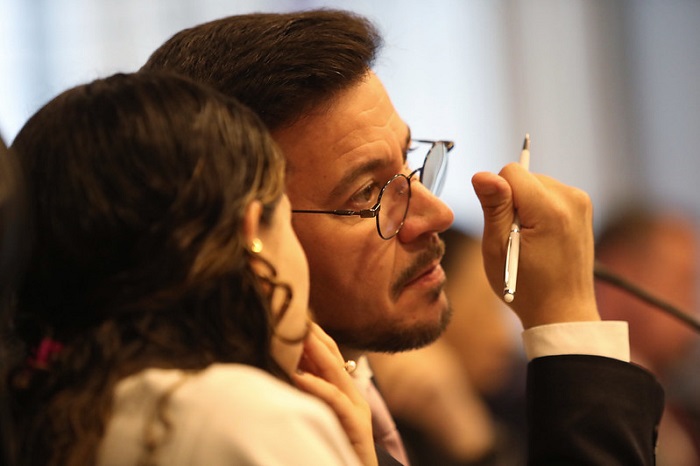 Tilt na comunicação com o PT na CCJ da Alep