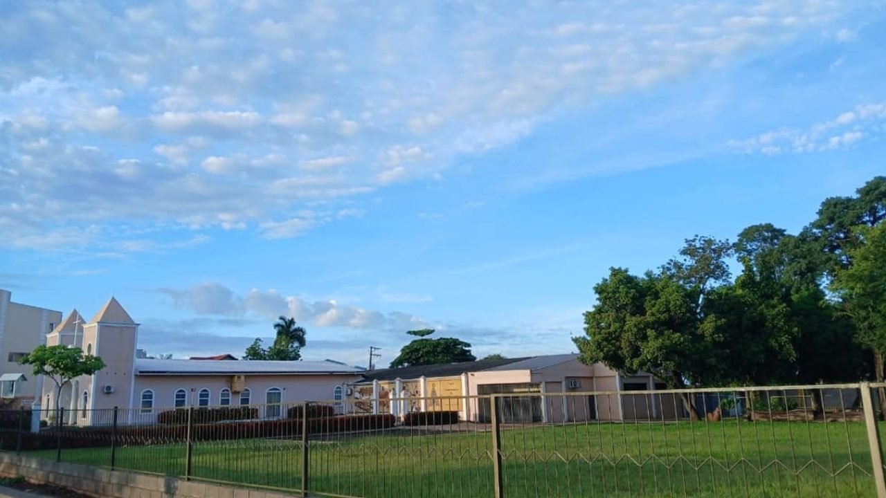 Vazão das Cataratas do Iguaçu — Foto: Vazão das Cataratas do Iguaçu. Gráfico: Co