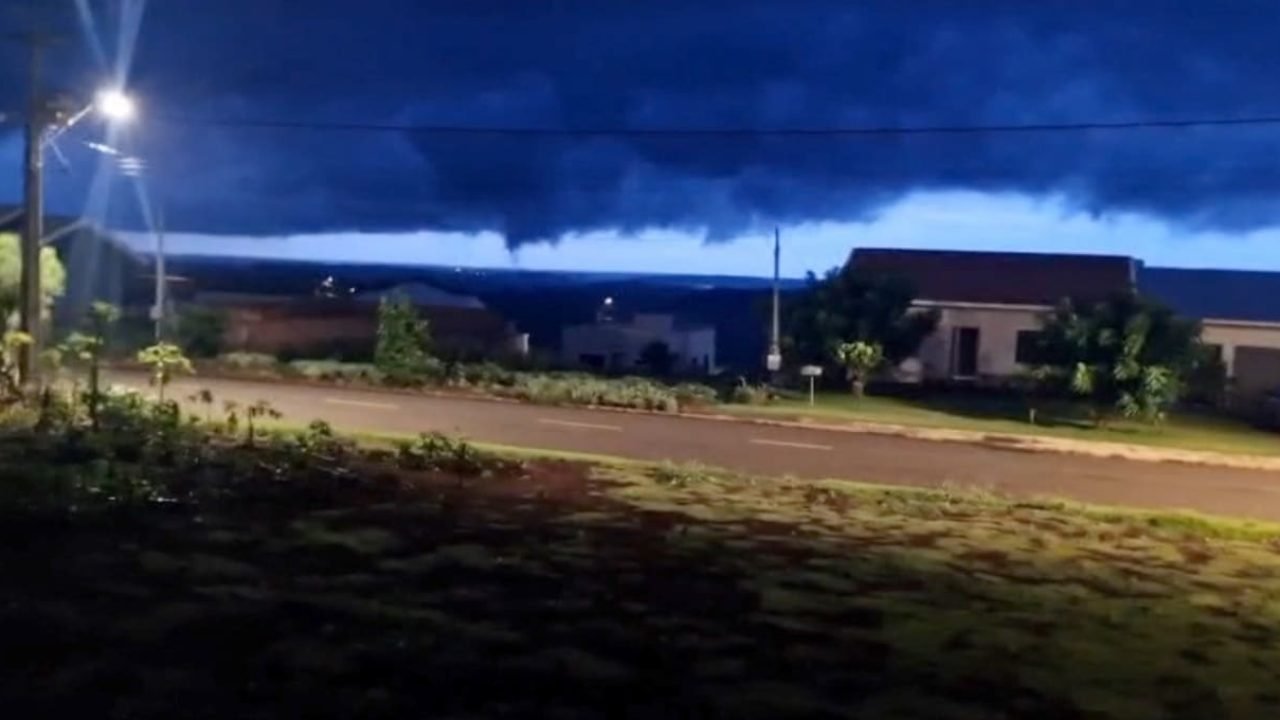 Tornado na região do lago de Itaipu — Foto: H2FOZ