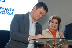 Senador Sergio Moro, pré-candidato a governador e a prefeita de Ponta Grossa Elizabeth Schmidt (Foto: Prefeitura de PG)