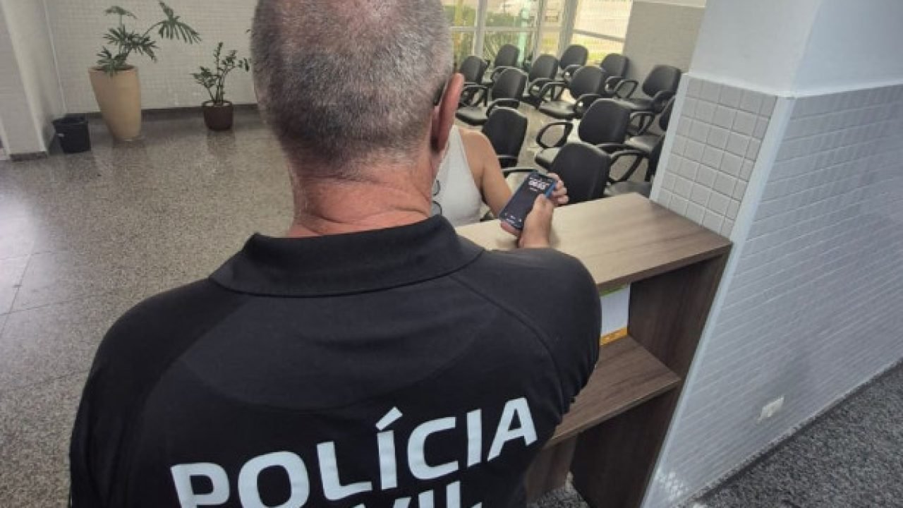 Polícia Civil do Paraná recupera celular extraviado — Foto: Governo do Paraná