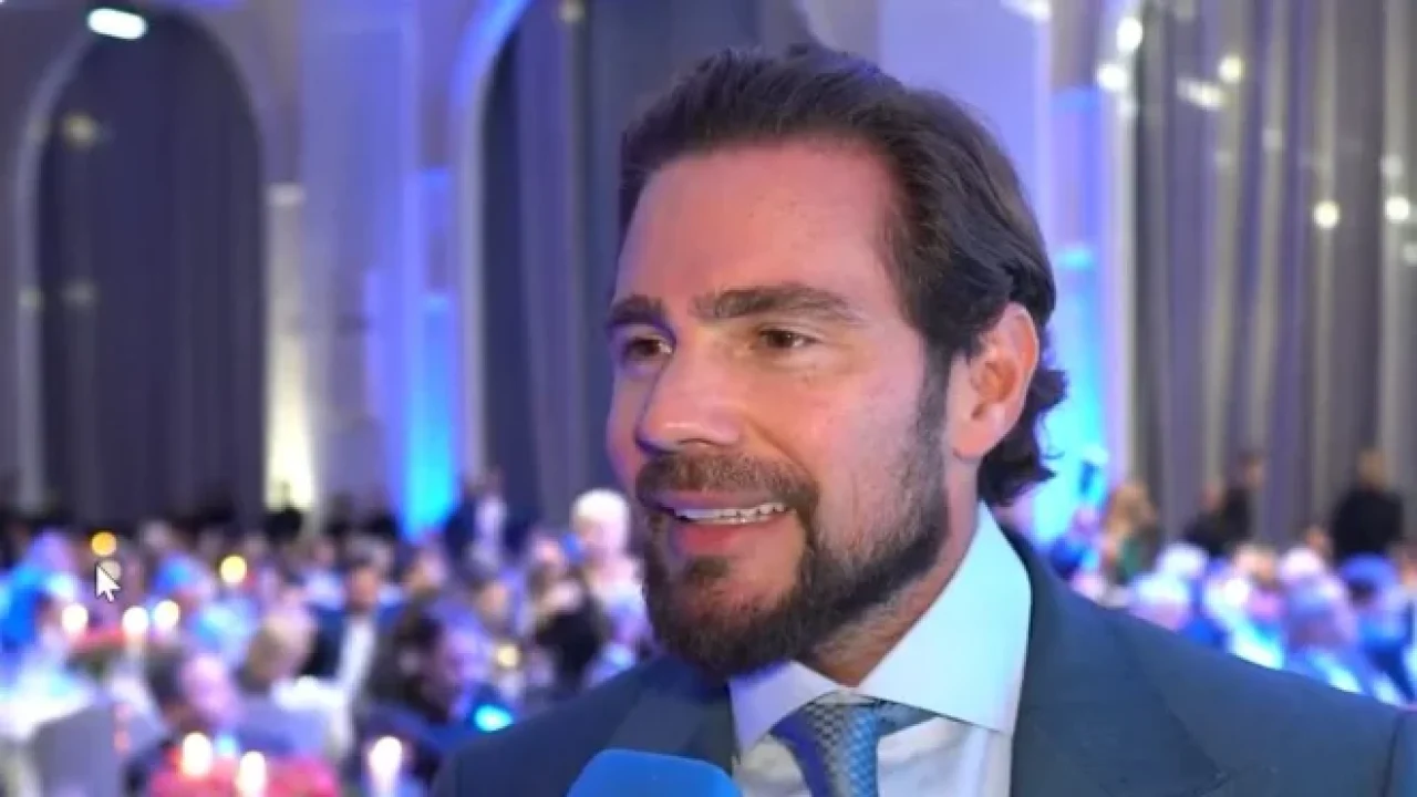 1-daniel-vorcaro-premio-lideres-2024-vencedor-empreendedorismo-reproducao-youtube-tvlide-660x372jpg-1