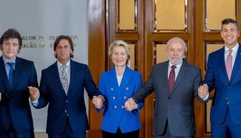 Assinatura do acordo entre União Europeia e Mercosul — Foto: H2FOZ