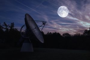 12222786-moon-4229845_1920