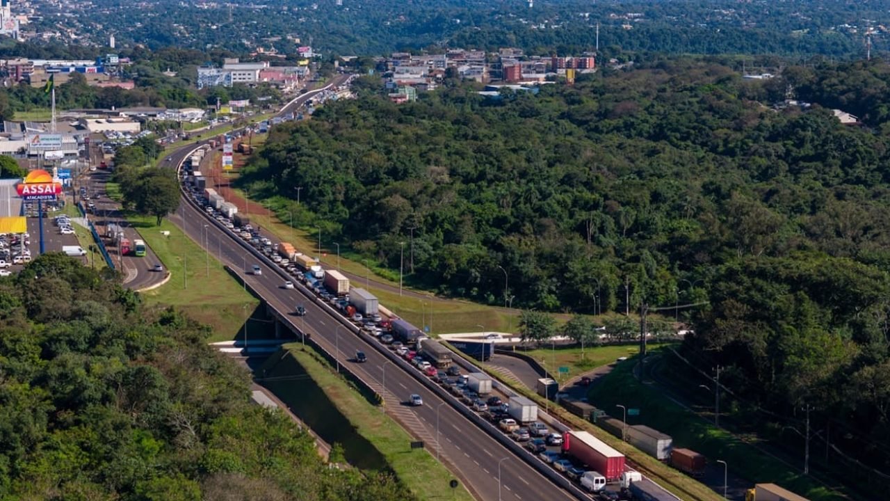 Ponte da Amizade — Foto: H2FOZ