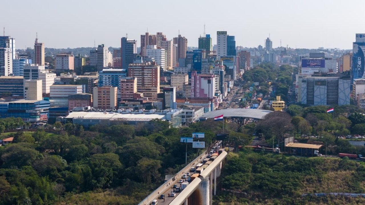 Preparativos para o aniversário de Ciudad del Este — Foto: H2FOZ