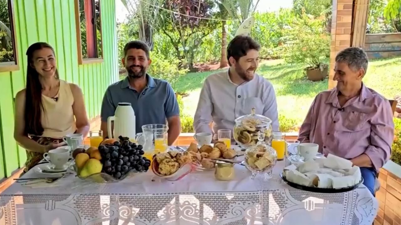 Foto: Logo Tarobá - Branco