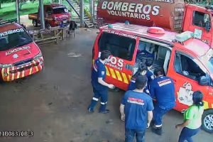 Bombeiros salvam bebê engasgado no Paraguai — Foto: H2FOZ