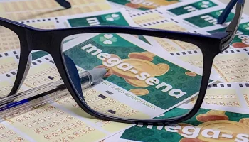 Descubra os números sorteados na Mega-Sena e as apostas vencedoras — Foto: Descu