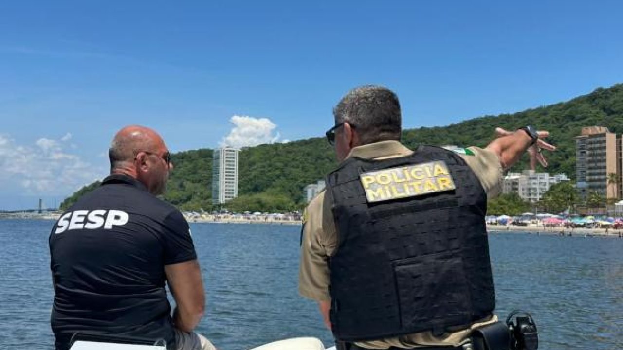 Comandante-Geral da PMPR acompanha ações da Patrulha Costeira — Foto: Governo do