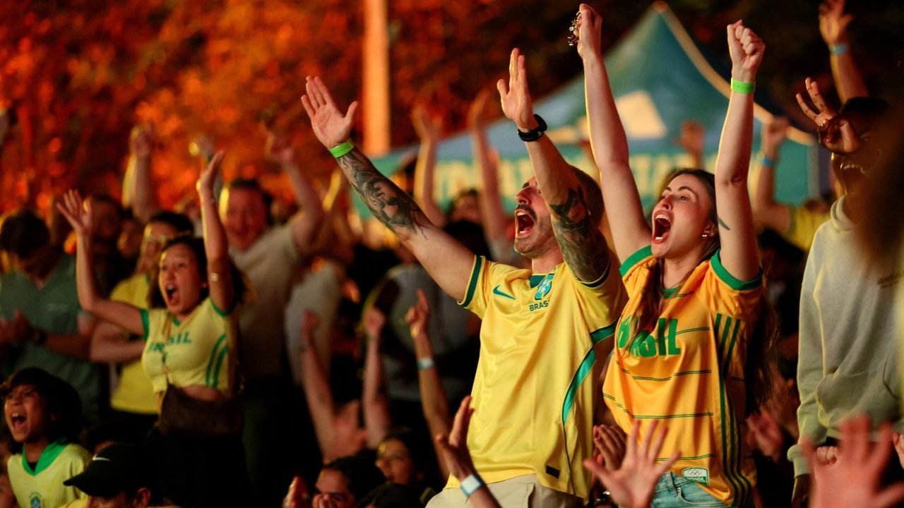 2026-06-20t014938z-1709834976-up1em6k052pmn-rtrmadp-3-soccer-worldcup-bra-hti-fans