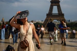2026-06-20t165253z-653600370-rc2sxlaylzsx-rtrmadp-3-europe-weather-france-heat
