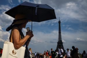 2026-06-20t165428z-1165399130-rc2rxlawr4xh-rtrmadp-3-europe-weather-france-heat