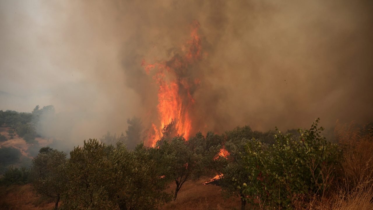 2026-08-02t122542z-1079465398-rc2cqmaxn03u-rtrmadp-3-europe-weather-greece-wildfires