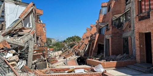 2026-08-10t211535z-1613594604-rc2wvmacp5vi-rtrmadp-3-colombia-quake