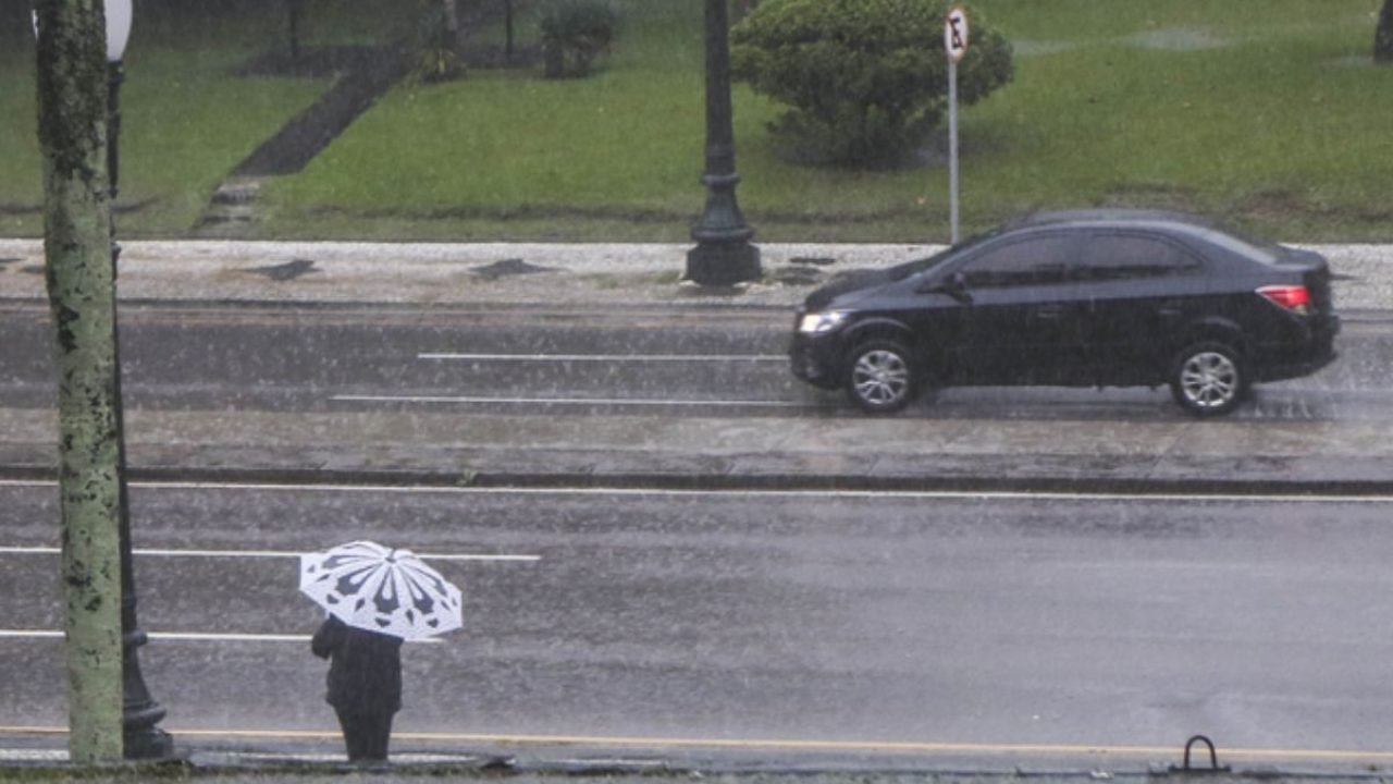 A avanço de uma frente fria aumenta a instabilidade no Paraná. — Foto: A avanço