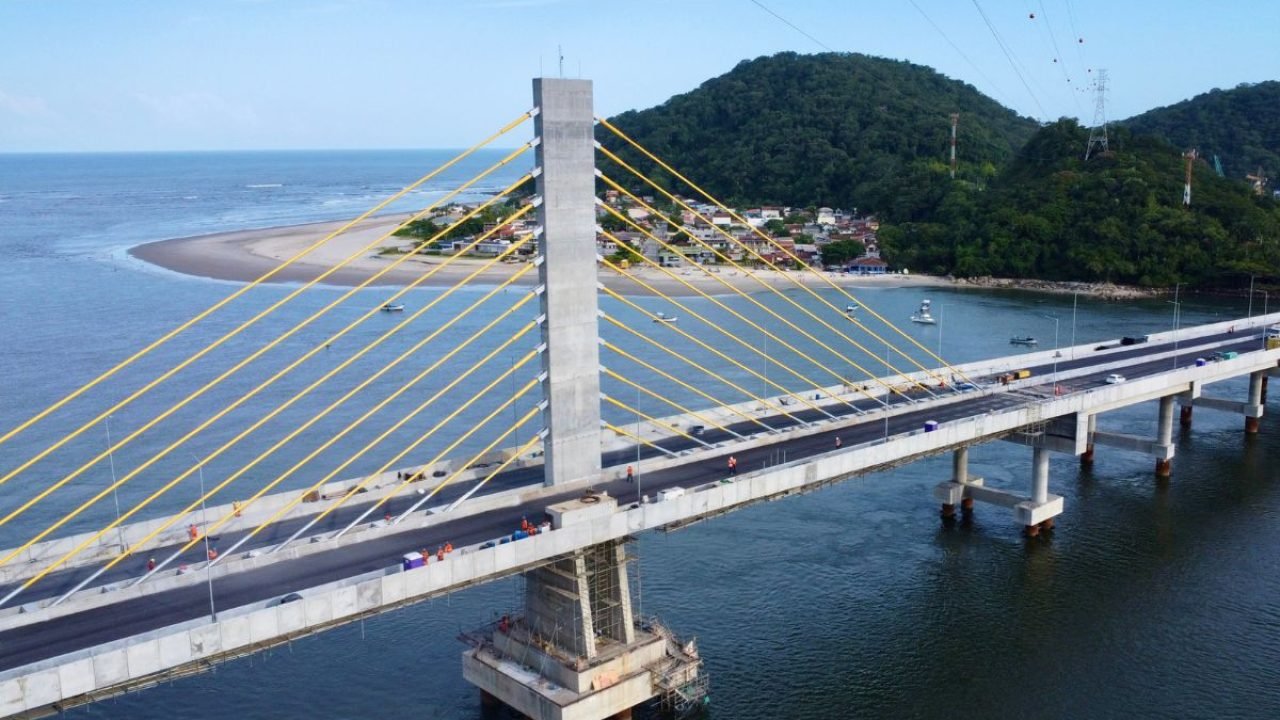 Foto: Ao longo de dois anos, foram utilizadas cerca de 22 mil toneladas de cimen