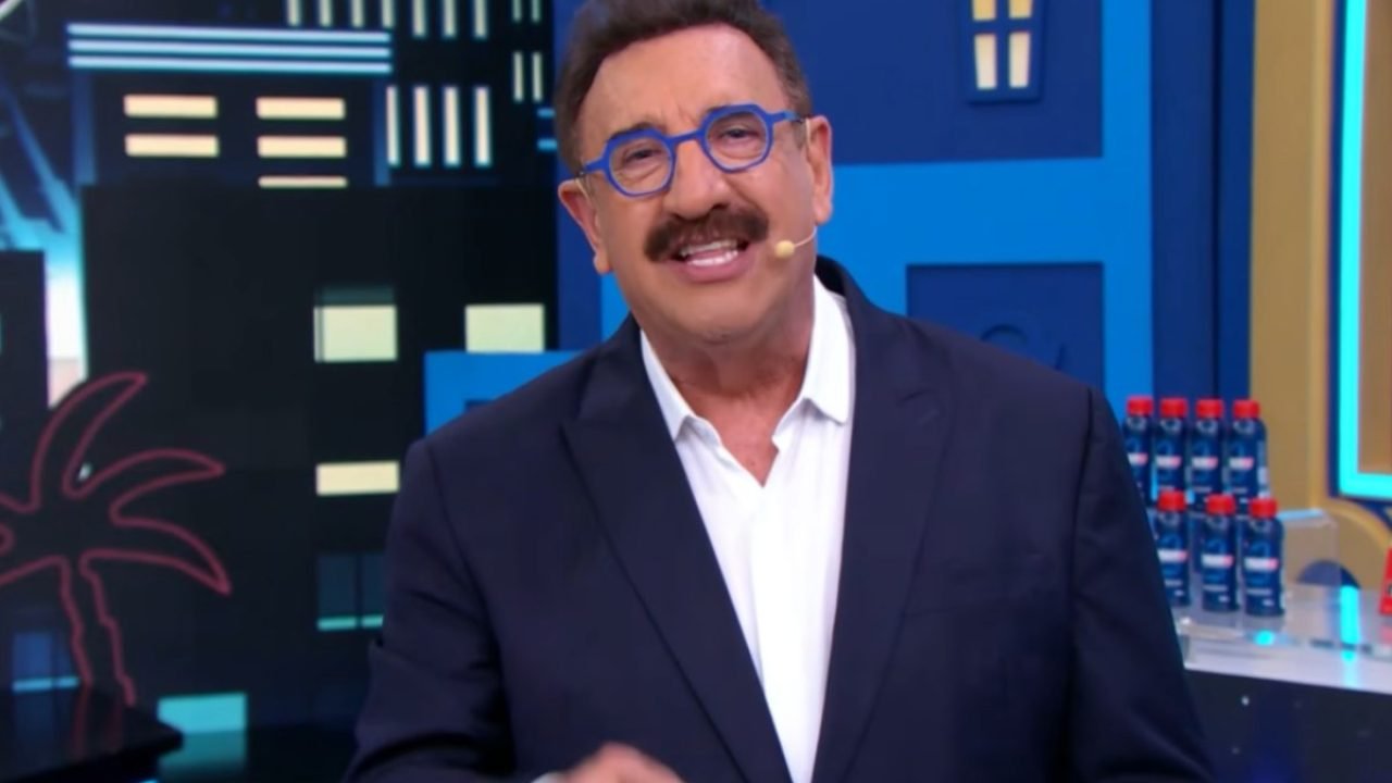 Programa do Ratinho mantém vice-liderança isolada — Foto: Programa do Ratinho ma