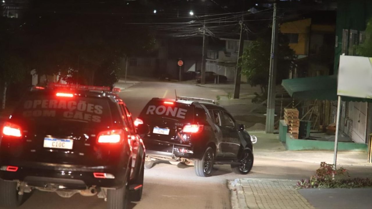 Foto: Polícia cumpre mandados de prisão contra integrantes de organização crimin