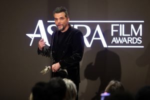 Wagner Moura recebe prêmio no Astra Awards — Foto: 1 de 1 2026 Astra Film Awards