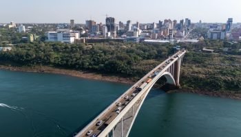 Ponte da Amizade — Foto: H2FOZ