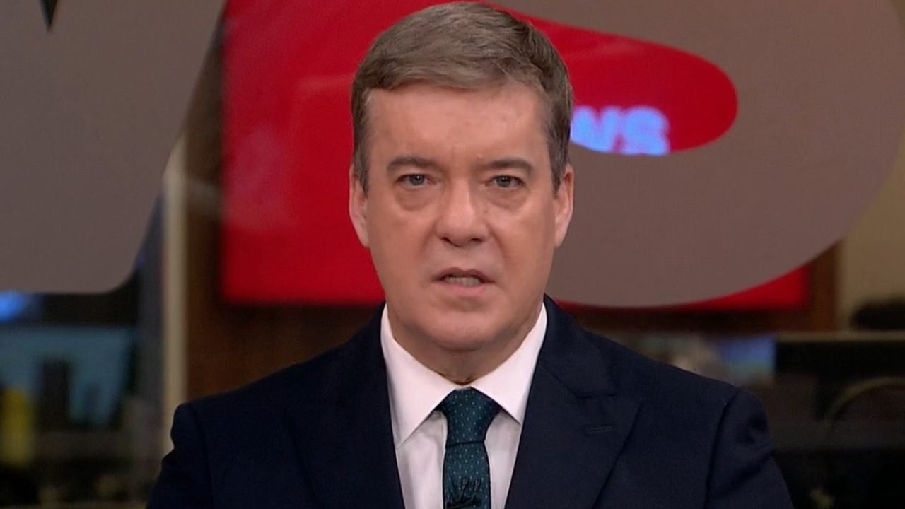 Gata Renata durante a cobertura da GloboNews