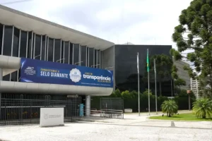 Assembleia Legislativa do Paraná — Foto: H2FOZ