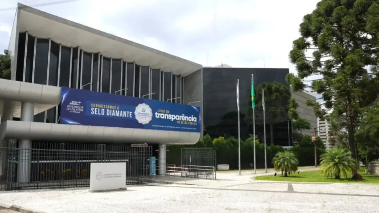 Assembleia Legislativa do Paraná — Foto: H2FOZ