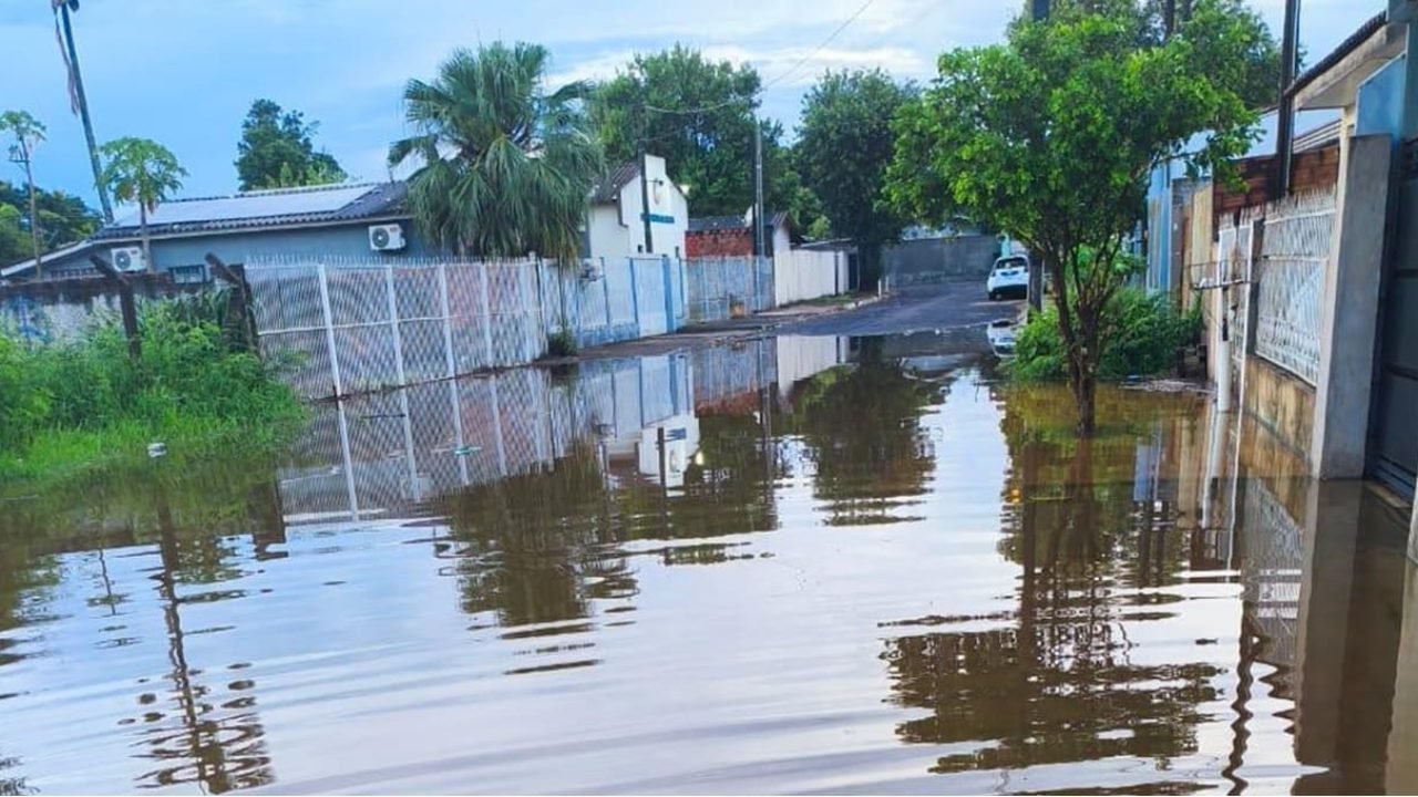 Alagamento em Foz do Iguaçu — Foto: H2FOZ