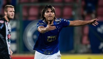 Ídolo do Cruzeiro deixa aposentadoria e assina com time boliviano — Foto: Bruno