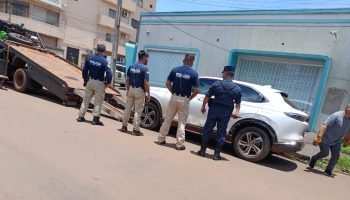 SUV furtado em Foz do Iguaçu é recuperado pela polícia no Paraguai — Foto: H2FOZ