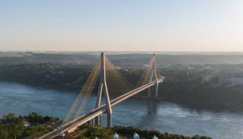 Caminhões vazios na Ponte da Integração — Foto: Comunicado divulgado pela aduana
