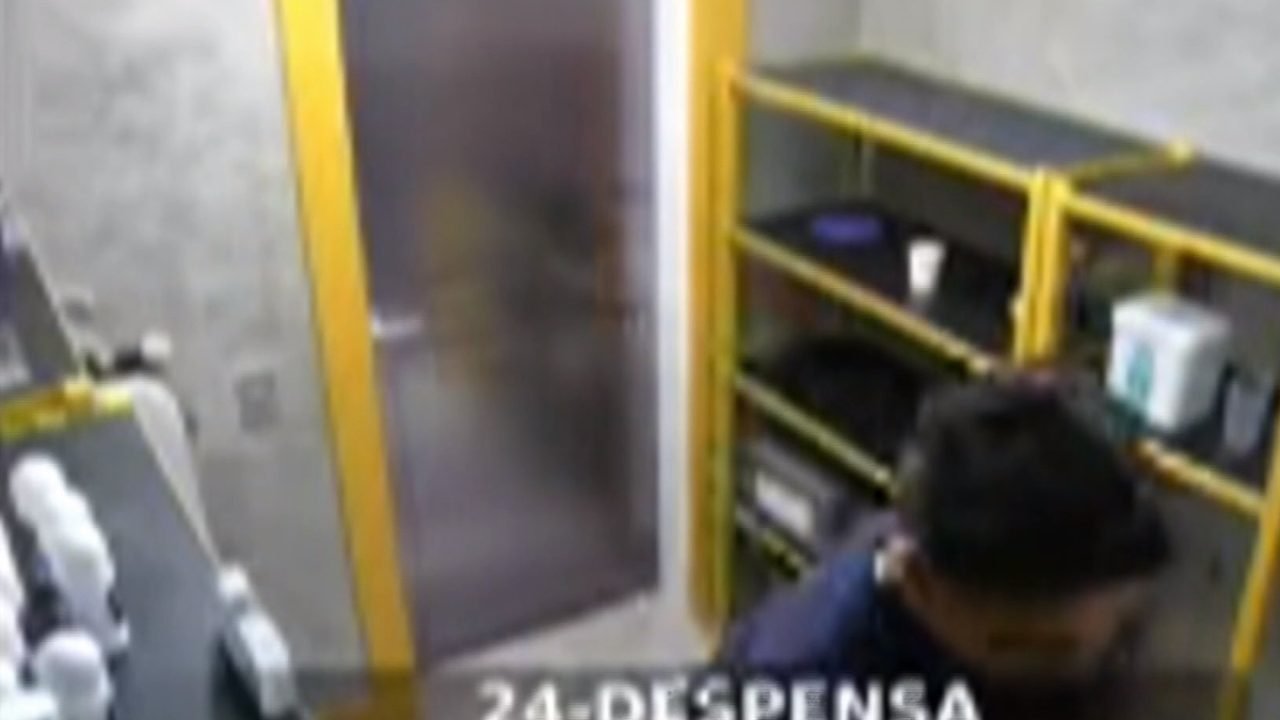 Pedro e Jordana na despensa do BBB 26 — Foto: 1 de 1 Pedro BBB 26 - Foto: Reprod