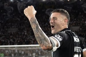 Vegetti comemora vitória sobre o Fluminense — Foto: Matheus Lima/VascoVegetti co