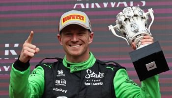 Reações ao pódio de Hülkenberg — Foto: Reprodução/XInternet vai à loucura com pó