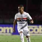 Alisson perdeu espaço no São Paulo e pode ir para o rival Corinthians — Foto: Ru