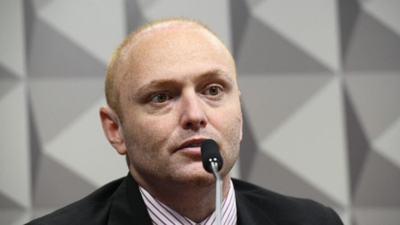 53123237571_f9668bd2c3_k-750x500-1