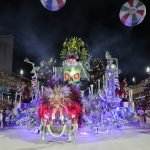 Foto: 1 de 1 Imagem colorida do desfile da Viradouro no Carnaval 2026 - Metrópol