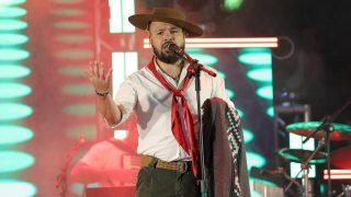 5B1771744095_amtnc5D