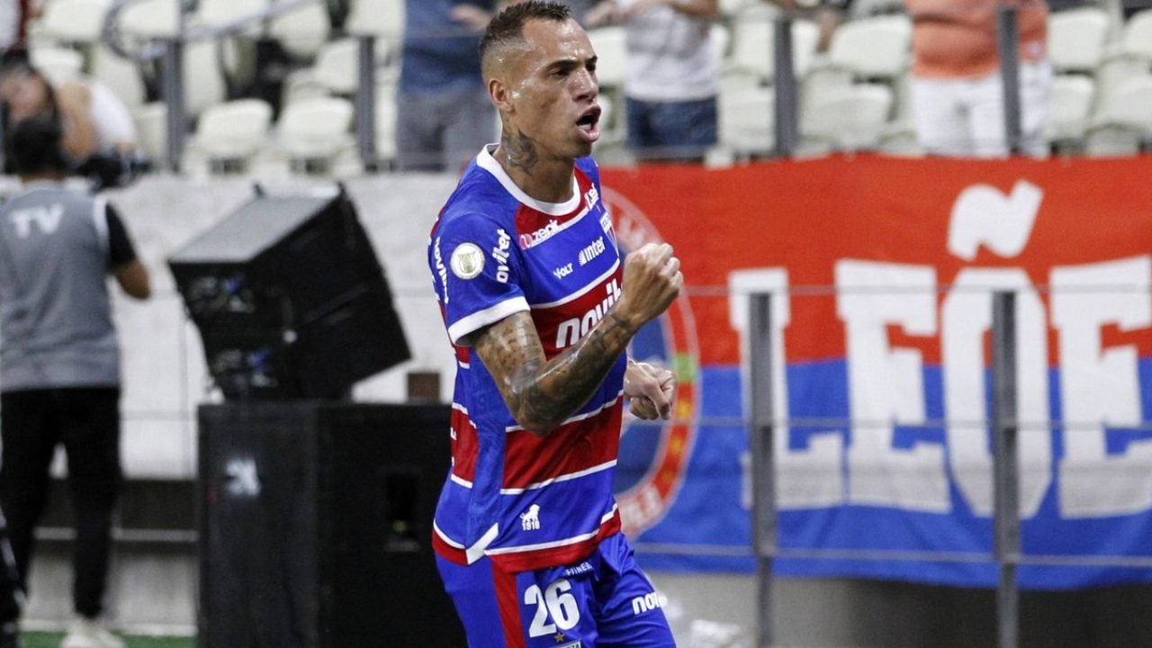 Breno Lopes foi vice-artilheiro do Fortaleza em 2025 — Foto: Reprodução/XBreno L